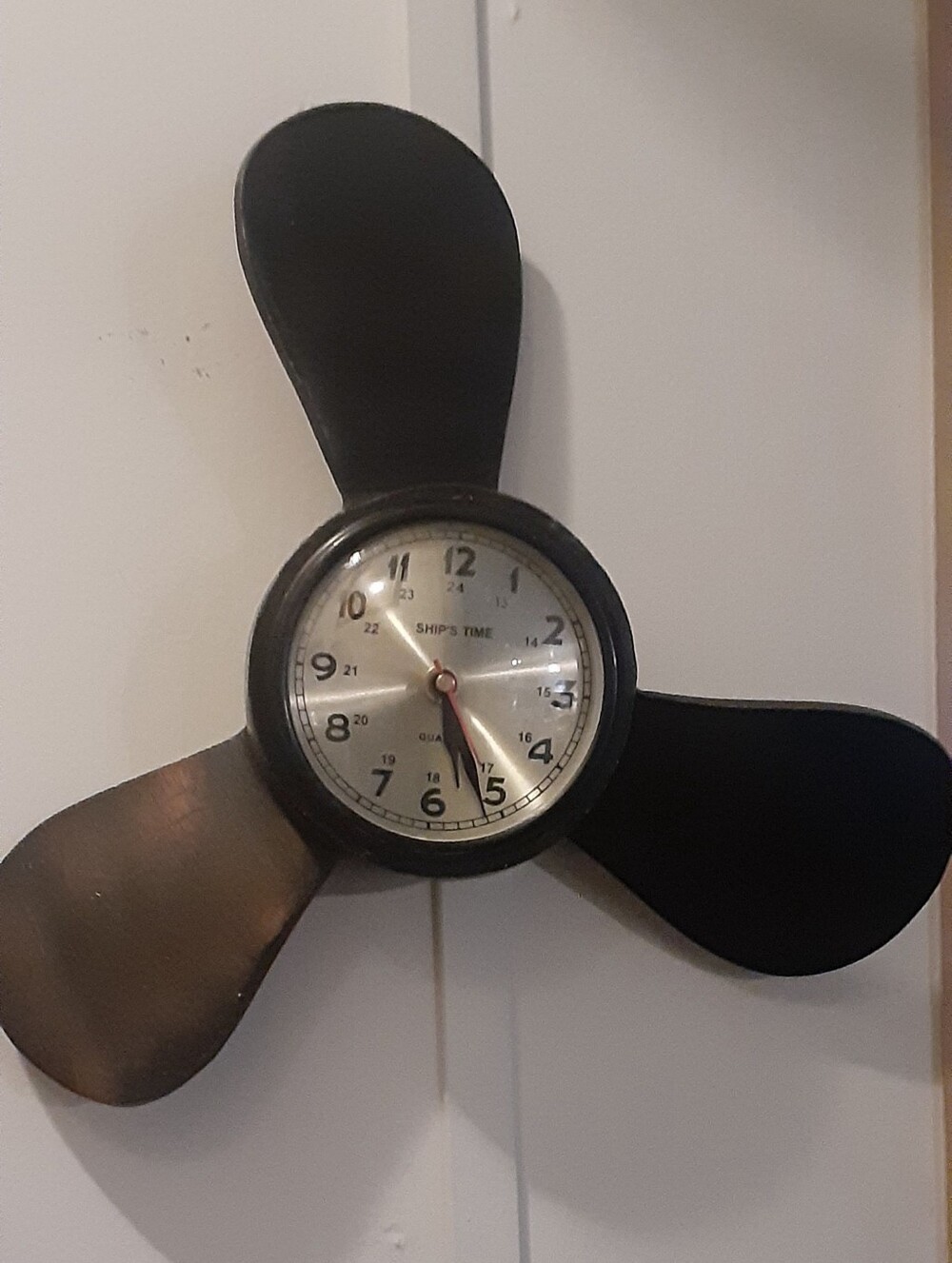 Metal Nautical Propeller Wall Clock - Home Wall Decor ~ Battery Op ~ Runs Well